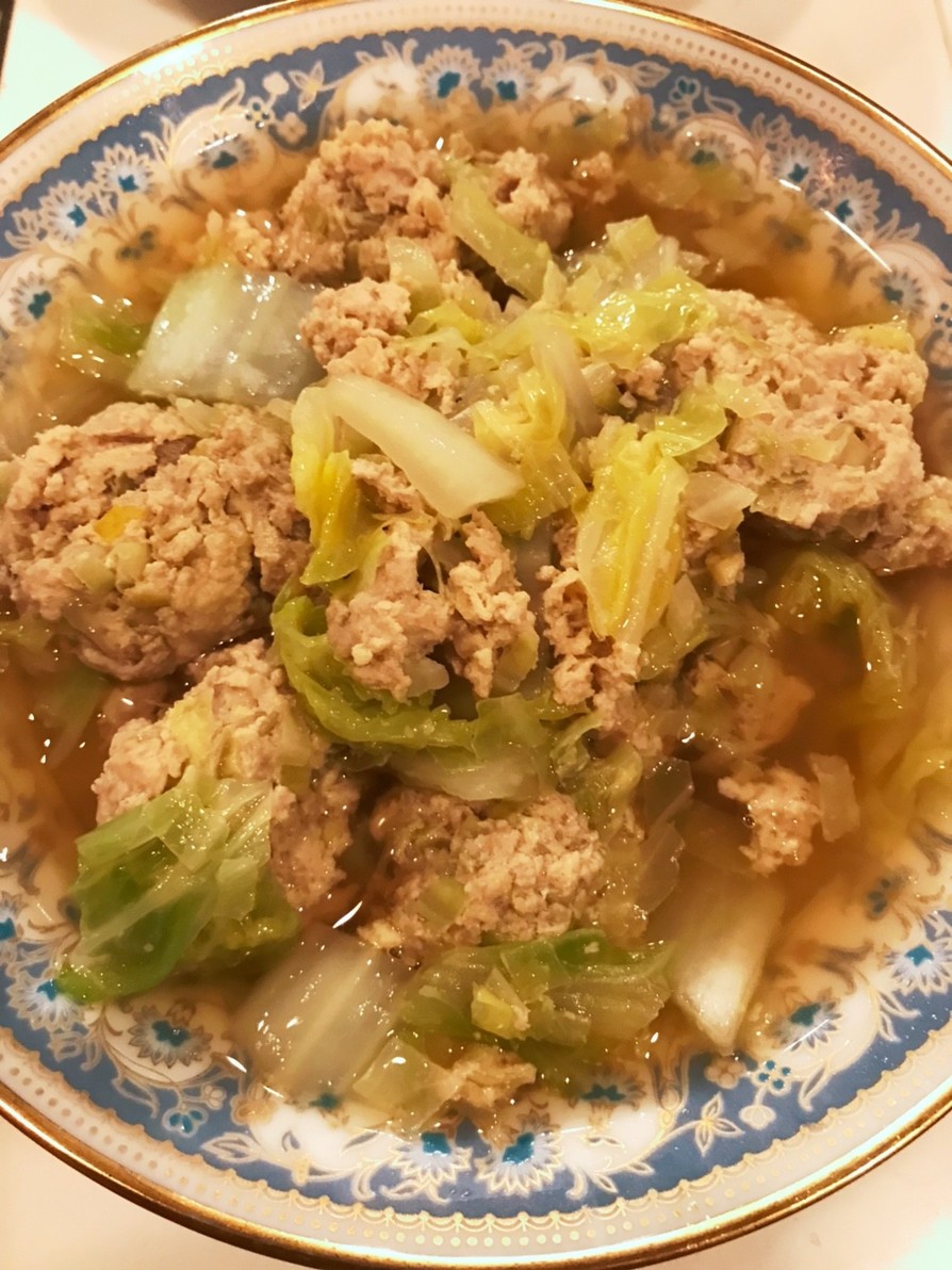 王道の鶏団子白菜おかずスープの画像