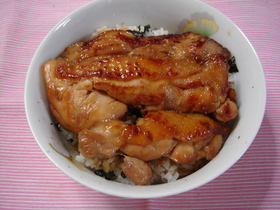 ★鶏肉のきじ焼き丼★