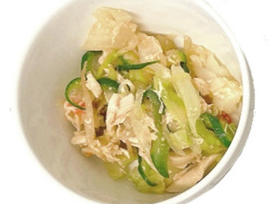 【保育園給食】蒸し鶏の中華サラダの写真