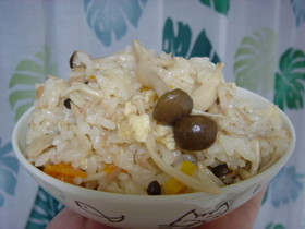 おでんの素で★簡単★きのこの炊き込みご飯