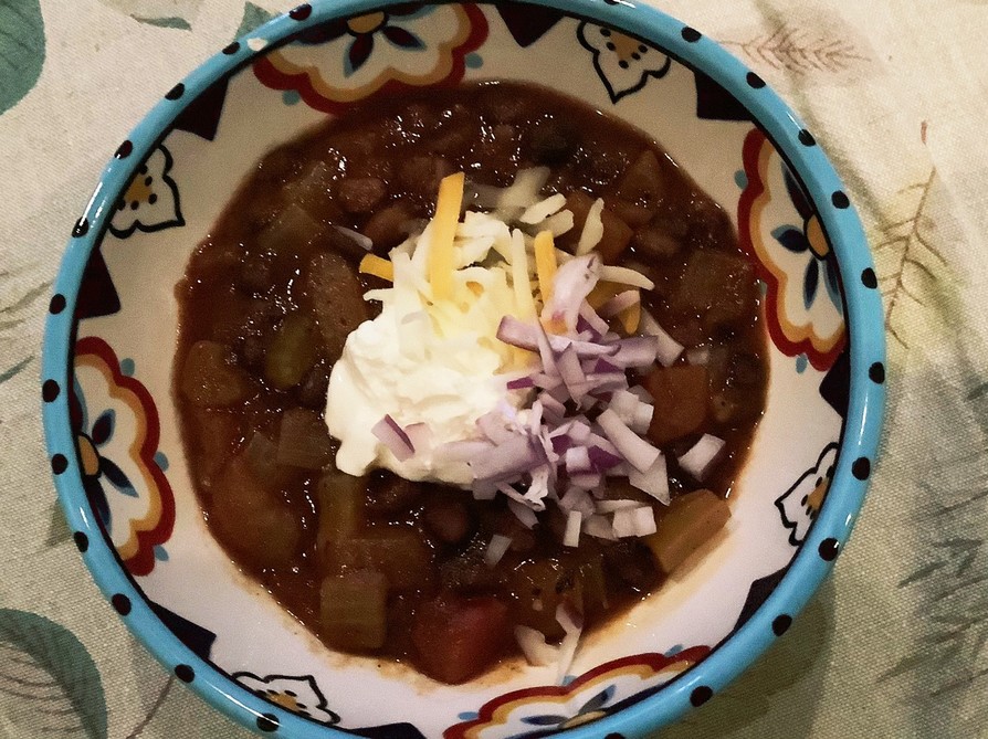  Instant Pot® ベニソンとビーンチリのレシピ