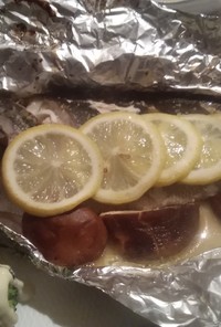 白身魚のレモンバター蒸し焼き