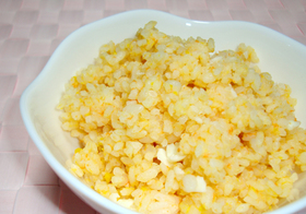 おろし人参と茹でたまごのご飯♪