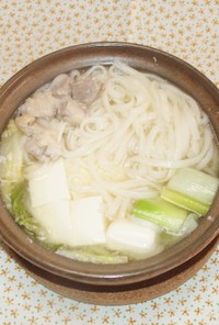 【ひとり鍋】鶏肉と白菜の塩麹土鍋