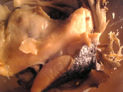 塩鮭と舞茸のバター蒸しの写真