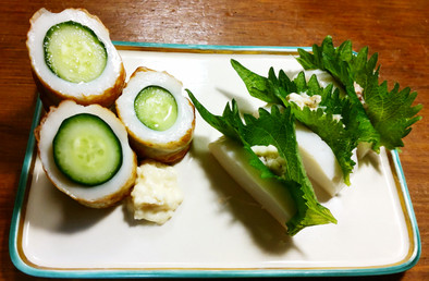ちくきゅうと蒲鉾　鮒寿司の飯のディップの写真