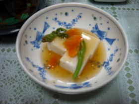 ゴマ豆腐 銀庵 わらび 花びら人参