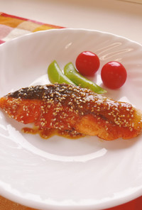 白いご飯に最高☆鮭のごま生姜照焼き