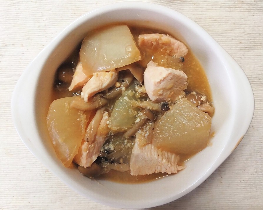 和食✿鶏むね肉と 大根 しめじの 味噌煮の画像