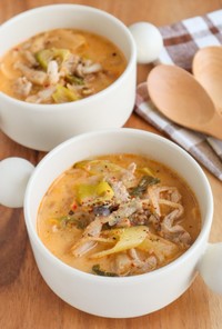 ピリ辛♡豚肉と長ねぎのキムチ豆乳スープ