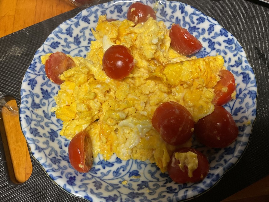 トマトと卵のふわふわ炒めの画像