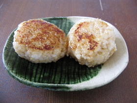 玄米焼きおにぎり