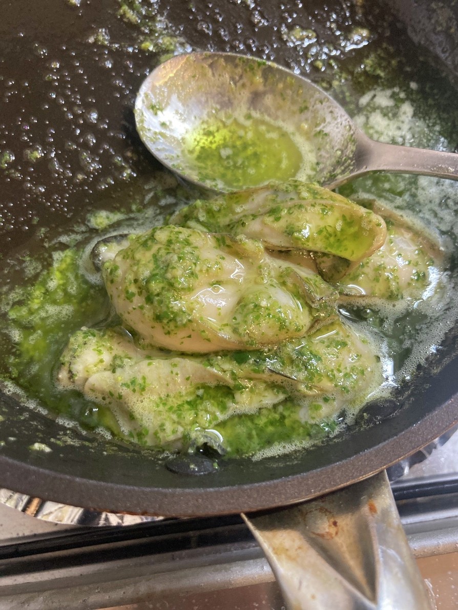 牡蠣のバジルオイル煮の画像