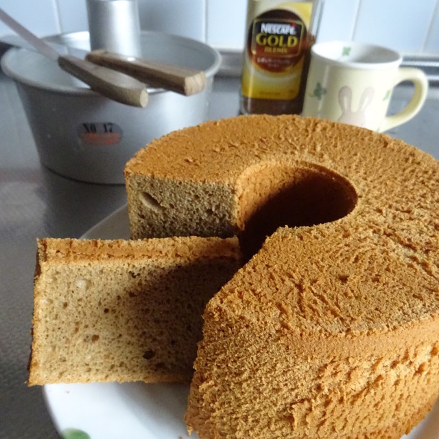 コーヒーシフォンケーキ しっとりすぎ レシピ 作り方 By ぶるーぽぴー クックパッド 簡単おいしいみんなのレシピが376万品