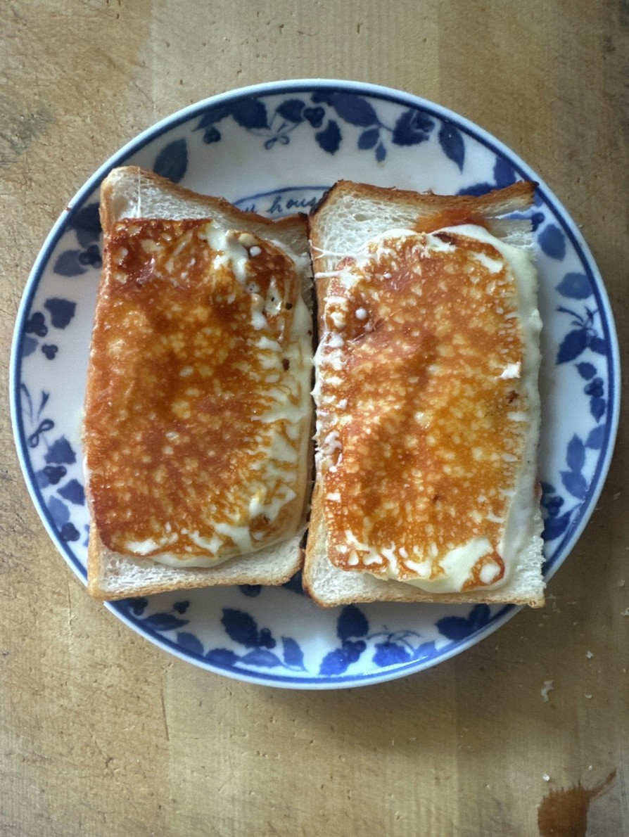 フライパンで作るパリパリチーズトーストの画像