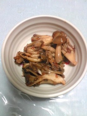 たっぷりキノコのウメ~なおかず!