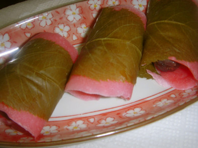 関東風の桜餅（米粉使用）の写真