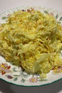 キャベツと茹で卵の簡単サラダ