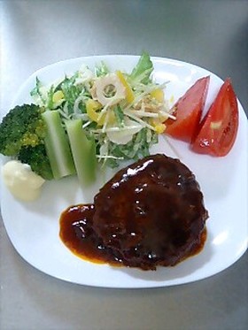 豆腐でふんわり煮込みハンバーグ