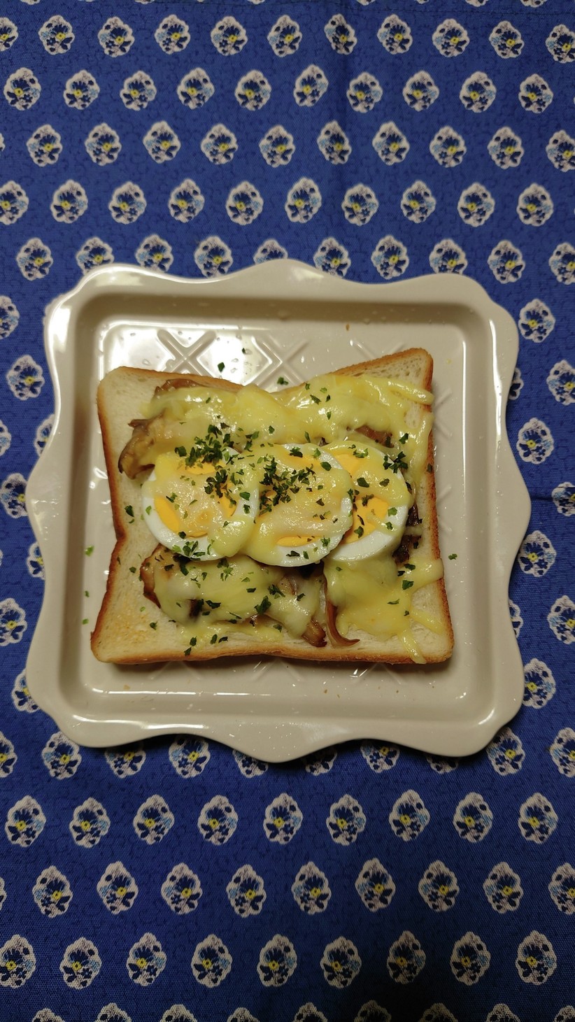ヨウサマの減塩　舞茸×茹で卵×チーズパンの画像