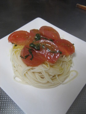 簡単本格/前菜にも◎トマトの冷製パスタ