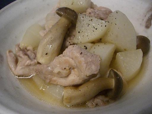 黒胡椒がぴりっ☆中華スープの色白大根炊きの画像