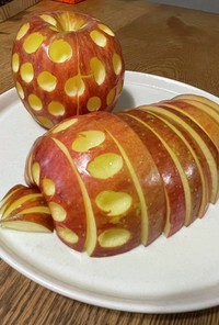 りんご飾り切り（王蟲リンゴ）