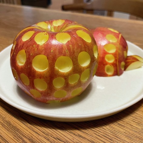 りんご　水玉模様　飾り切り