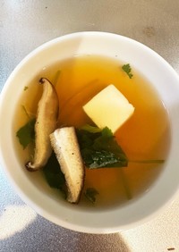 三葉とお豆腐の澄まし汁