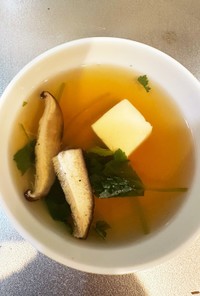 三葉とお豆腐の澄まし汁