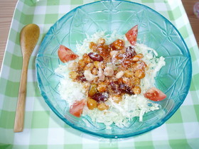 ミートソースで簡単 豆豆サラダ丼