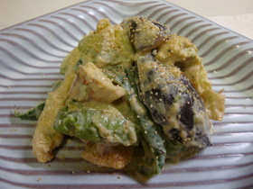 焼きしいたけとアボガドのマヨごま味噌あえ