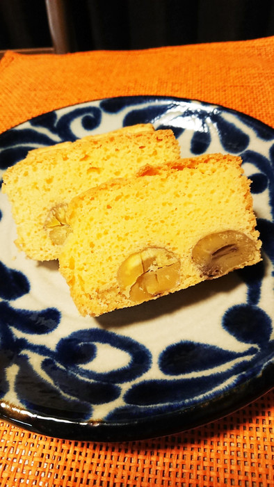 栗の甘露煮入米粉パウンドケーキの写真