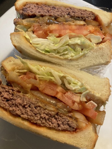 合挽き肉でハンバーガーの写真