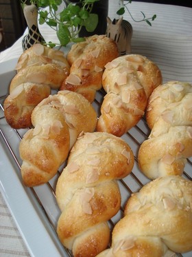 *あこ酵母*基本の生地でねじりパン