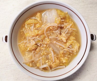 簡単✾白菜 えのき 卵の 味噌中華スープの写真