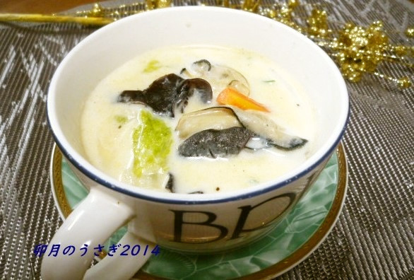 牡蠣と白菜のミルク煮の画像