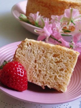 ノンオイル♪いちごみるくシフォンケーキ○