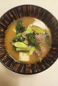 ≪韓国風≫ 牛肉とうまい菜のスープ