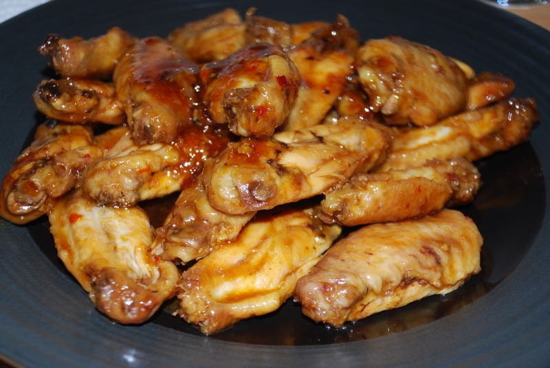 スロークッカーハニーバッファローチキンウィングのレシピ