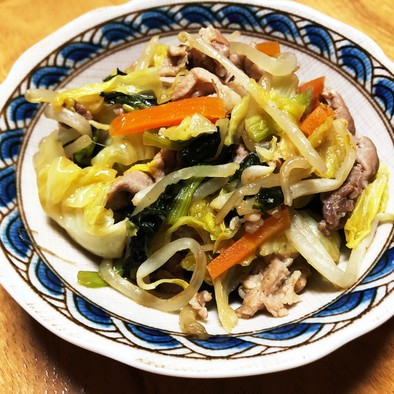 ターサイ入りの野菜炒めの写真
