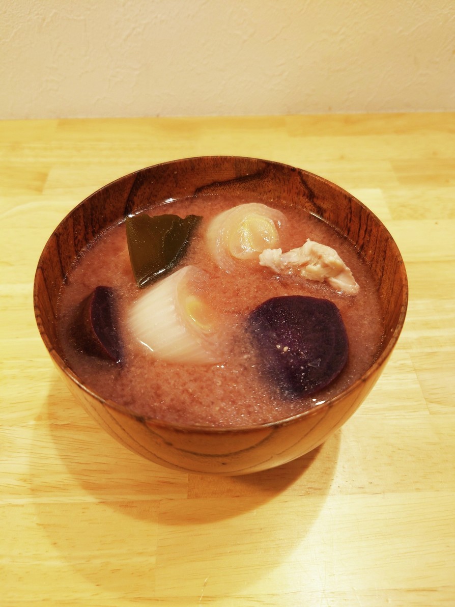 ねっとりホクホク紫芋の味噌汁の画像