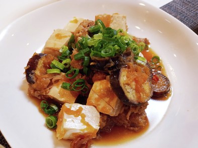 ナスと豆腐と豚肉のおろしポン酢煮込みの写真