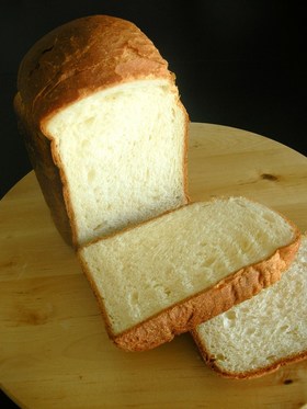 卵白の消費に☆HBで簡単☆卵白の食パン