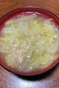 白菜とツナの味噌汁