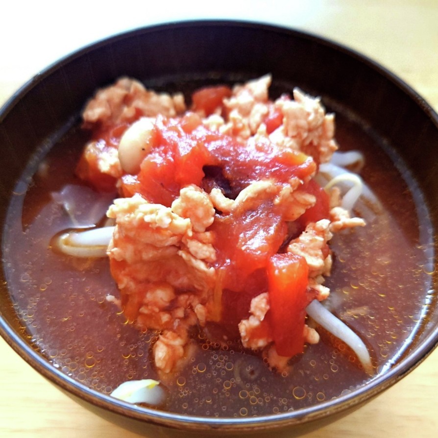 もやしとひき肉と豆のトマトスープの画像