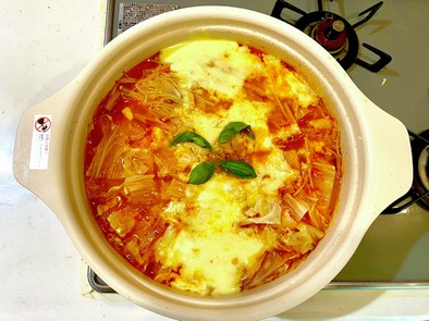 鶏肉と白菜のイタリアントマト鍋の写真