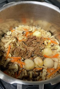 牛肉と里芋の炊き込みご飯