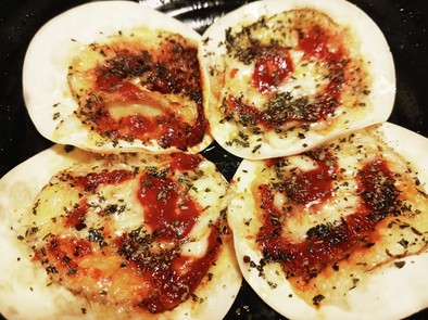 レンジで簡単・餃子の皮ピザの写真