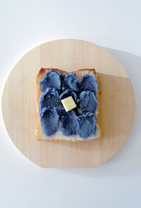 青いあんバタートースト
